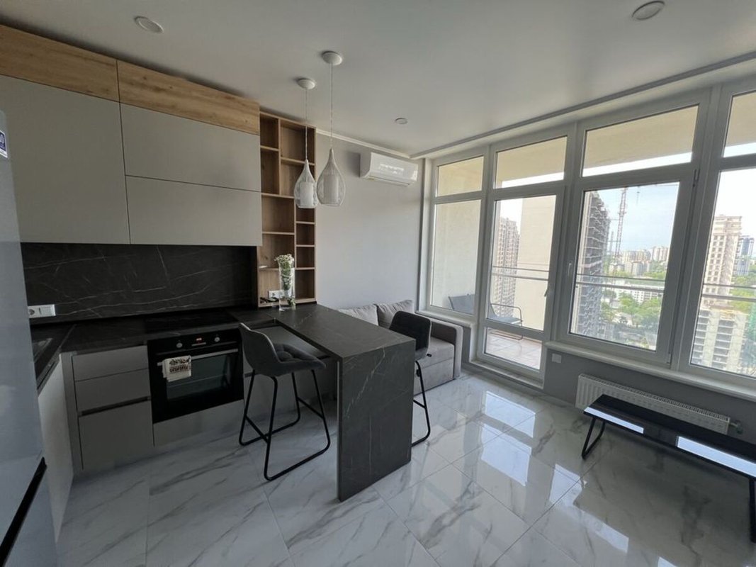 Аркадия — светлая 1к 51,9 м², вид на город и морской горизонт — фото 8