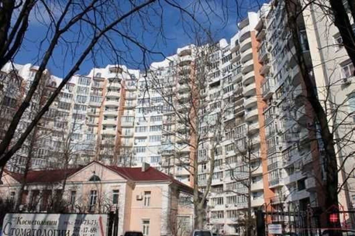 Продаж квартири 3-кімн., 127 м², Приморський — фото 1