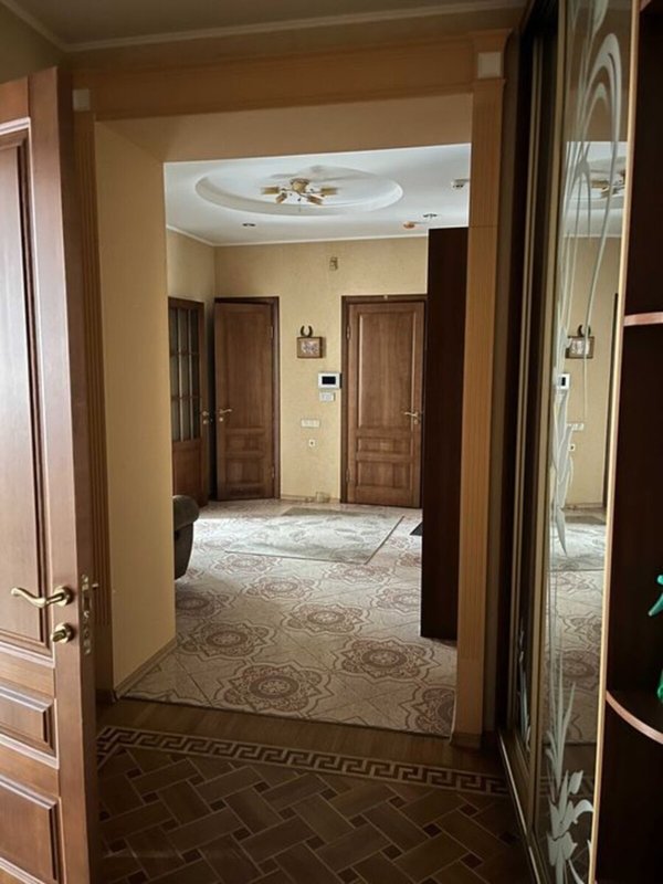 Продаж квартири 3-кімн., 127 м², Приморський — фото 2