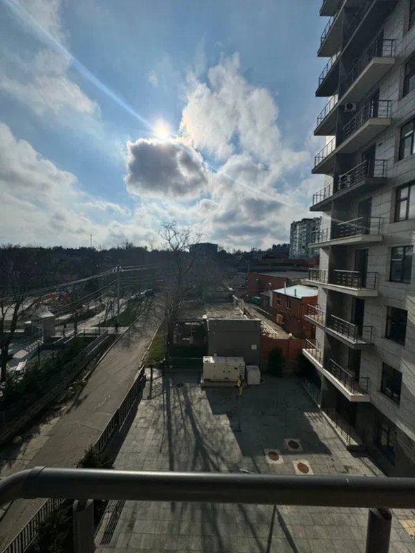 ЖК Platinum Residence 2-комнатная 84 м² 10-я станция Фонтана квартира с видом на сквер — фото 11
