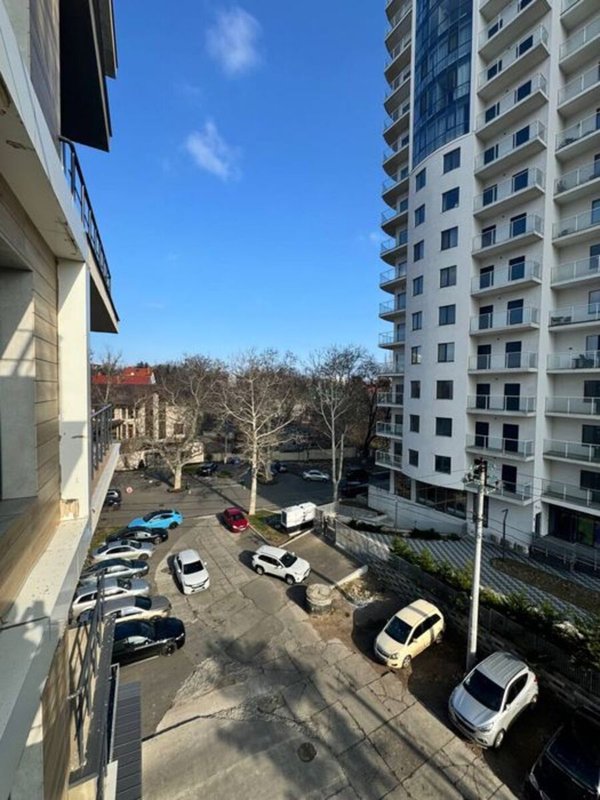 ЖК Platinum Residence 2-комнатная 84 м² 10-я станция Фонтана квартира с видом на сквер — фото 17