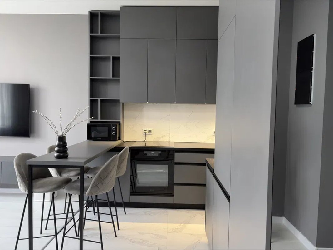 Филатова, ЖК «Manhattan» — 41,5 м², евроремонт, мебель и техника — фото 9