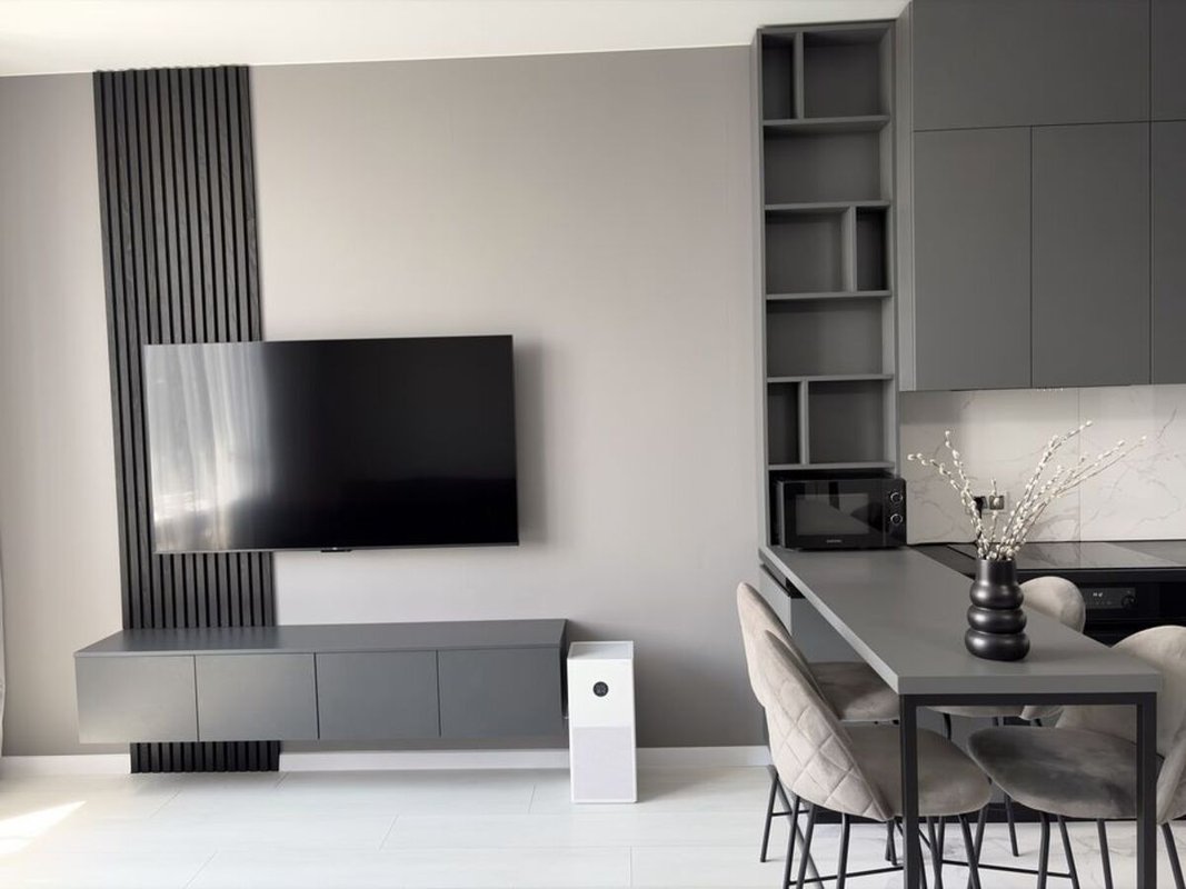 Филатова, ЖК «Manhattan» — 41,5 м², евроремонт, мебель и техника — фото 2