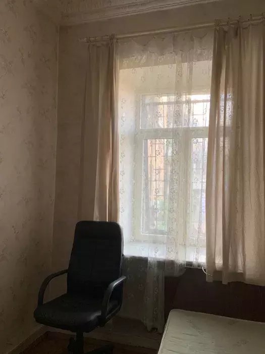 Исторический центр — 1-комнатная «сталинка» с дубовым паркетом — фото 3