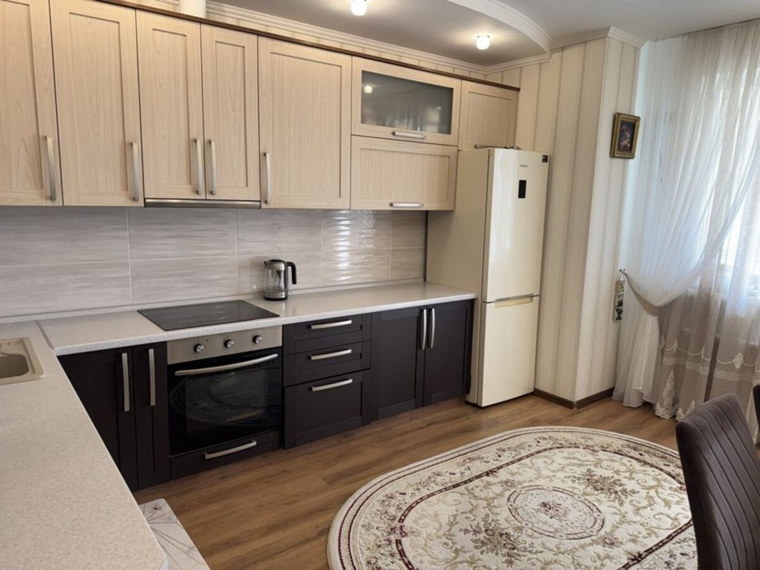 Продаж квартири 2-кімн., 90 м², Хаджибейський — фото 1