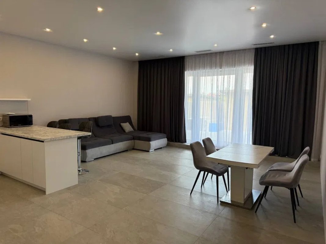 Продаж будинки, дачі, 200 м², Київський — фото 1