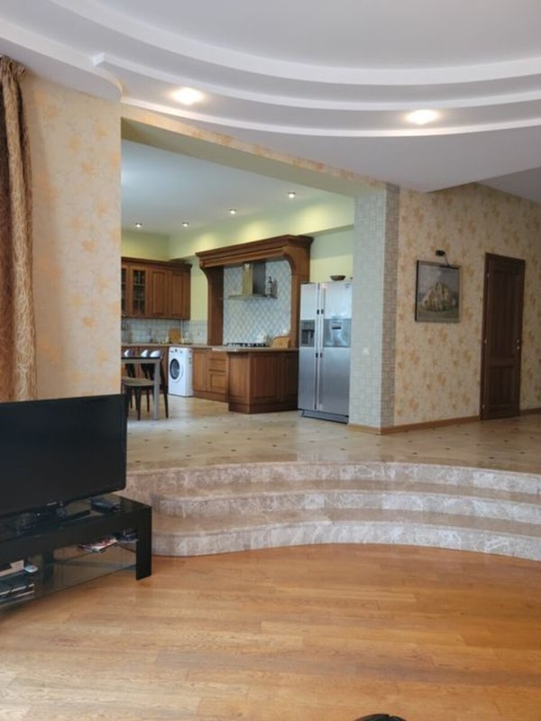 Продаж будинки, дачі, 650 м², Київський — фото 7