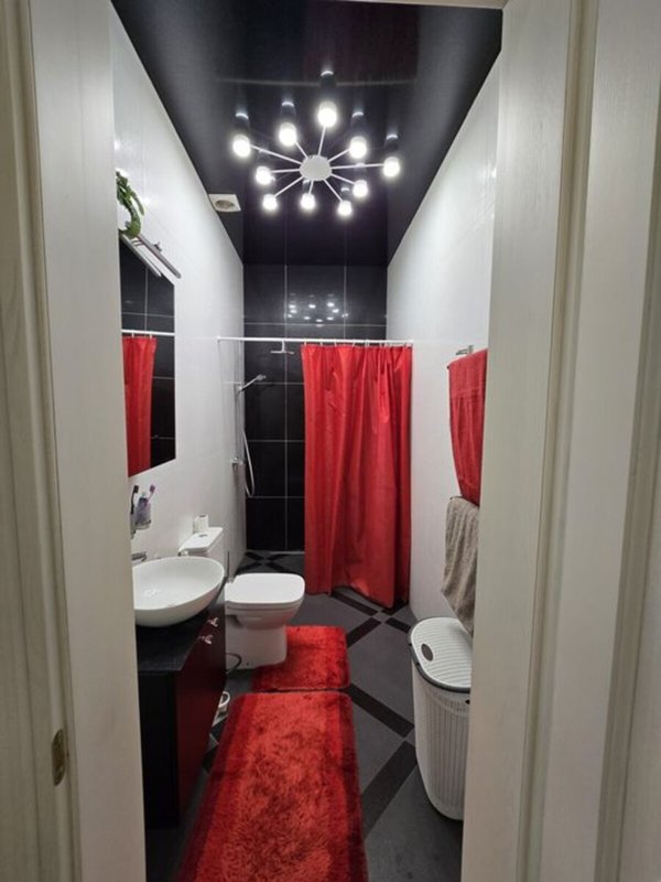 Дом из ракушняка 300 м² у моря: участок 10 соток, потолки 4 м, стены 75 см, крытый бассейн с подогревом, сауна, гараж на 2 авто, подвал 300 м², генератор — авторский люкс. — фото 18