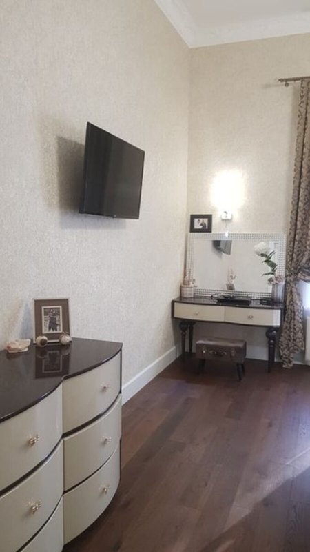Дом из ракушняка 300 м² у моря: участок 10 соток, потолки 4 м, стены 75 см, крытый бассейн с подогревом, сауна, гараж на 2 авто, подвал 300 м², генератор — авторский люкс. — фото 23