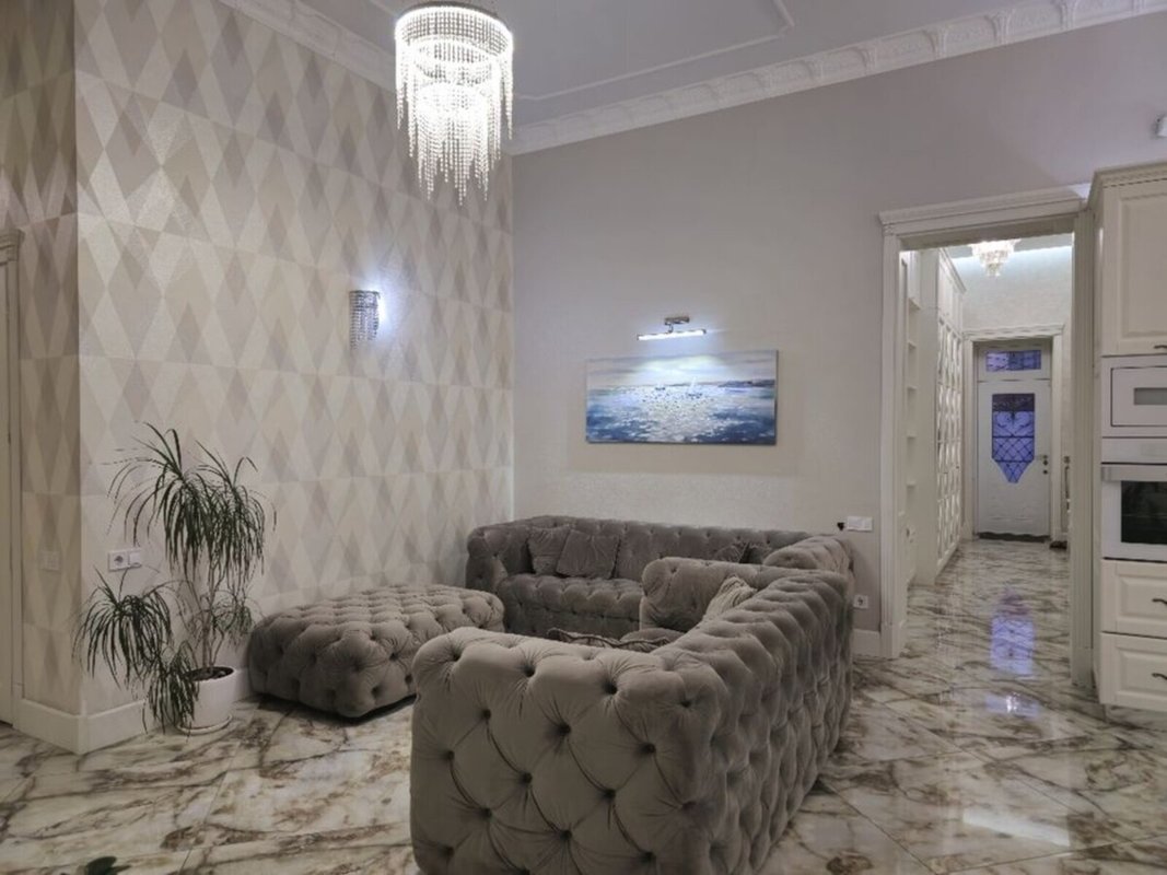 Дом из ракушняка 300 м² у моря: участок 10 соток, потолки 4 м, стены 75 см, крытый бассейн с подогревом, сауна, гараж на 2 авто, подвал 300 м², генератор — авторский люкс. — фото 8