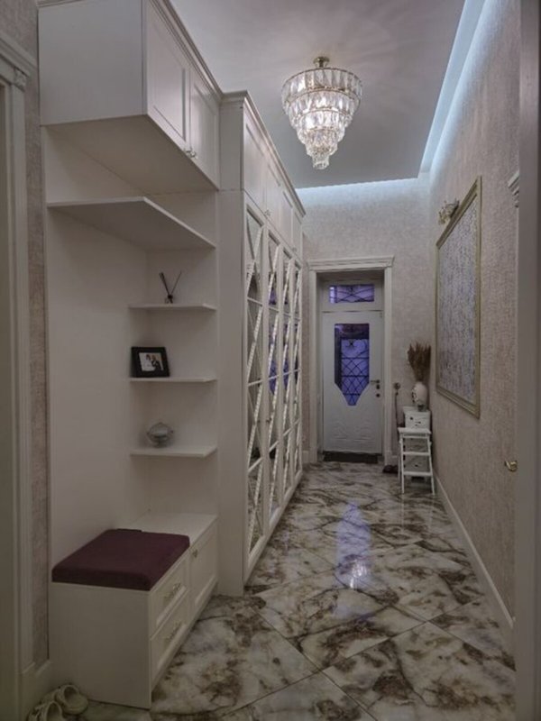 Дом из ракушняка 300 м² у моря: участок 10 соток, потолки 4 м, стены 75 см, крытый бассейн с подогревом, сауна, гараж на 2 авто, подвал 300 м², генератор — авторский люкс. — фото 11