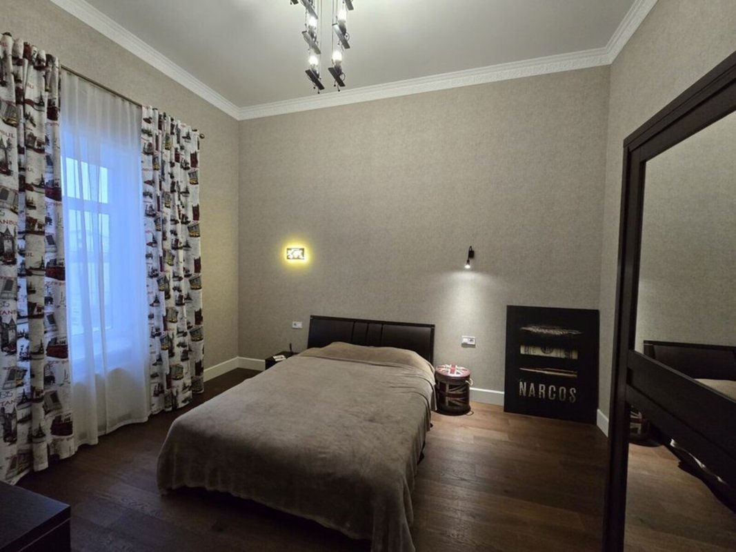 Дом из ракушняка 300 м² у моря: участок 10 соток, потолки 4 м, стены 75 см, крытый бассейн с подогревом, сауна, гараж на 2 авто, подвал 300 м², генератор — авторский люкс. — фото 13