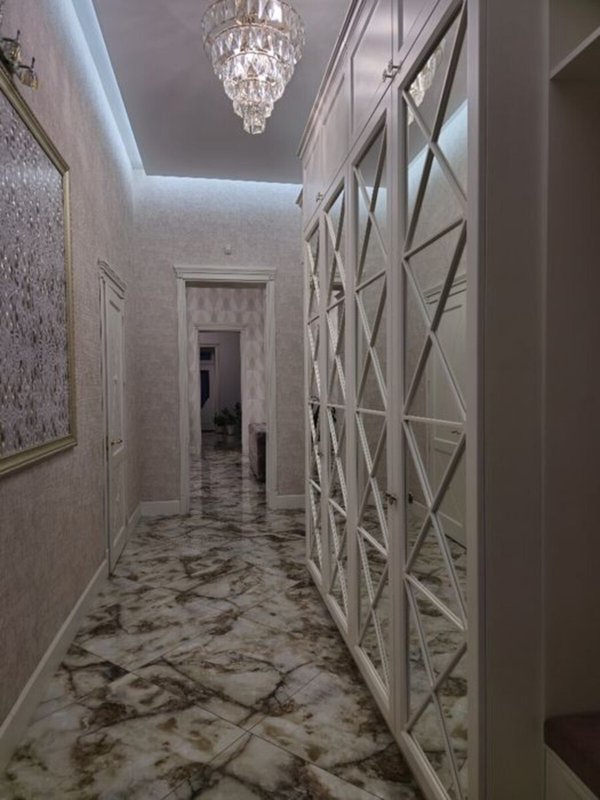 Дом из ракушняка 300 м² у моря: участок 10 соток, потолки 4 м, стены 75 см, крытый бассейн с подогревом, сауна, гараж на 2 авто, подвал 300 м², генератор — авторский люкс. — фото 10