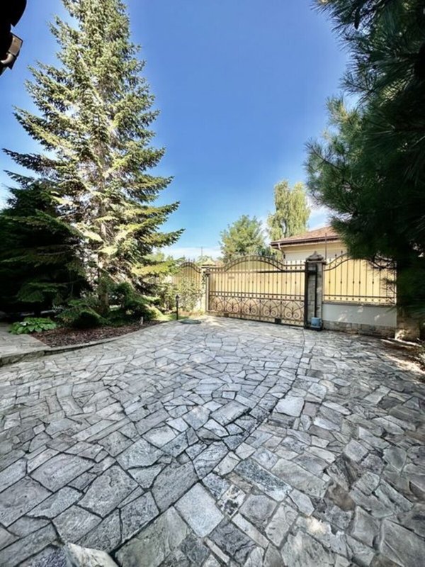Усадьба на 12 ст. Фонтана 470 м² в закрытом кооперативе: участок 8 соток, 3 уровня + цоколь, 5 спален, бассейн, камин, гараж на 2 авто — элитная локация у моря. — фото 4