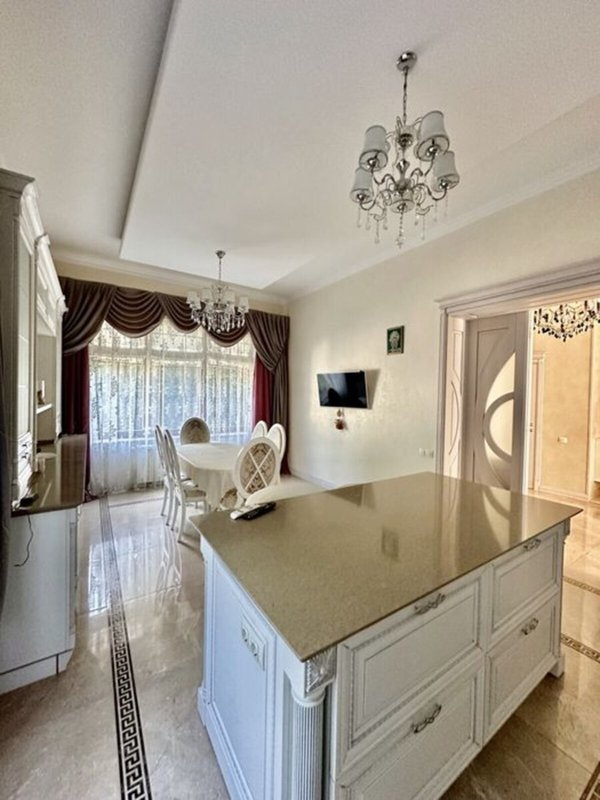 Усадьба на 12 ст. Фонтана 470 м² в закрытом кооперативе: участок 8 соток, 3 уровня + цоколь, 5 спален, бассейн, камин, гараж на 2 авто — элитная локация у моря. — фото 7
