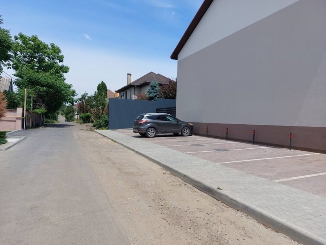 Таунхаус 93 м² в Червоном Хуторе 2: 3 этажа, 4 комнаты, газ, заведены все коммуникации, паркоместо, зона барбекю — уютное жилье в частном секторе. — фото 5