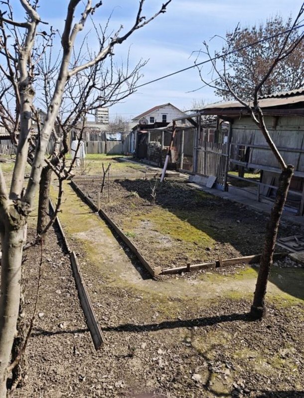 Дом у Куяльника 90 м² на участке 6 соток: ул. Лиманная, 4 комнаты, гостевой домик с газом, подвал, приватизированная земля (госакт) — 15 минут до лимана. — фото 4