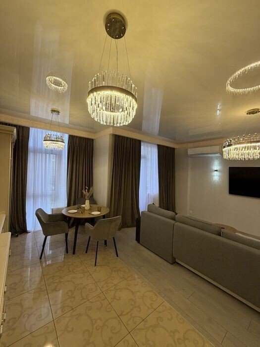 Оренда квартири 2-кімн., 96 м², Київський — фото 2