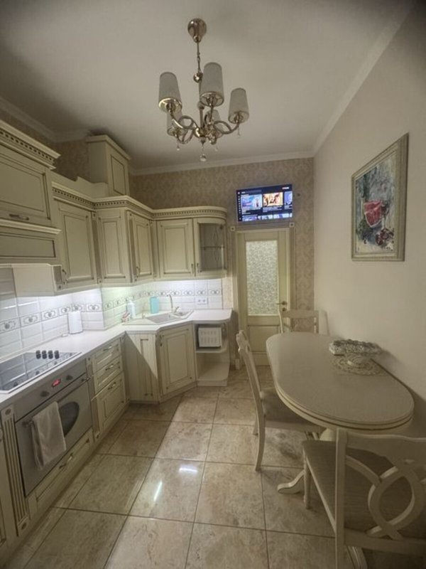 Оренда квартири 2-кімн., 45 м², Київський — фото 2